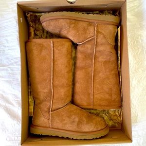 Women’s size 8 UGG boots
